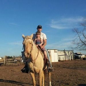 Meet your Posher, Alivia